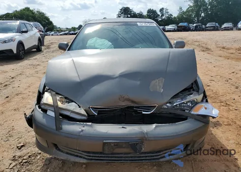 2001 Lexus Es 300 from USA, damaged, VIN JT8BF28G615105102